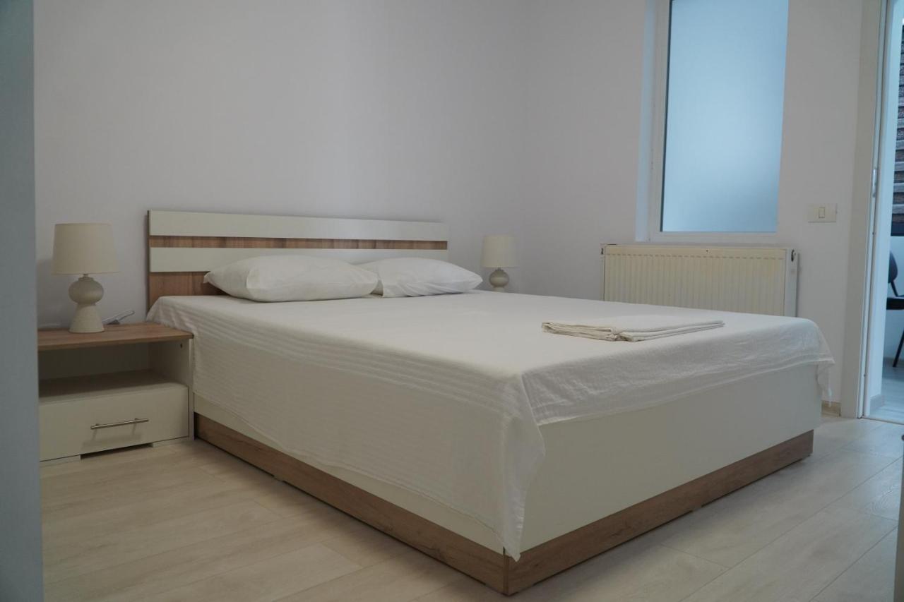Vila Exclusive Targu Jiu Luaran gambar